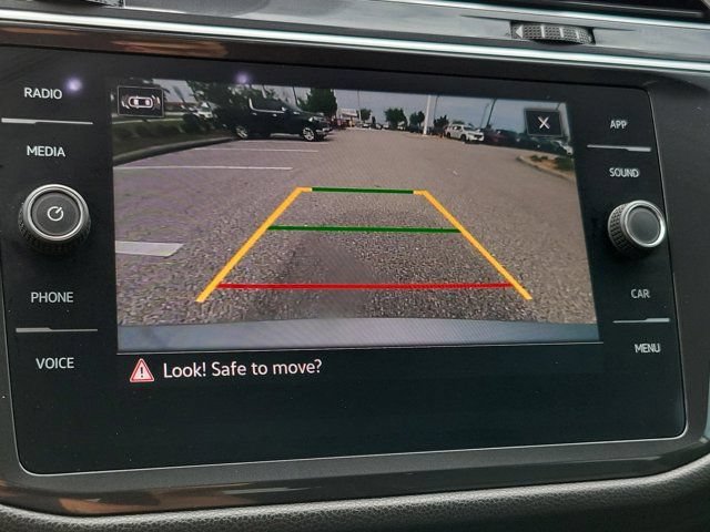 Used 2024 Volkswagen Tiguan SE FWD image 29