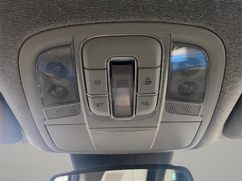 Used 2019 Hyundai Santa Fe Limited AWD/4WD image 16