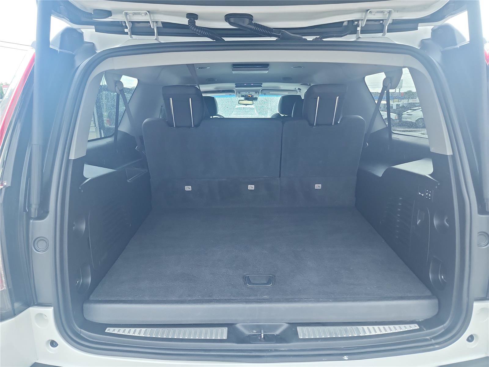 Used 2019 Cadillac Escalade ESV Luxury RWD image 22