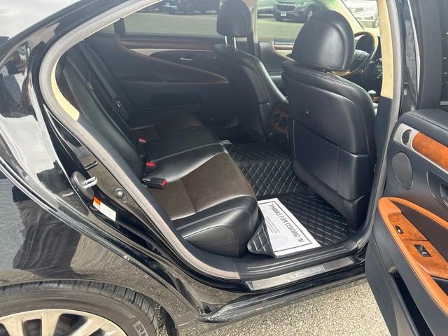 Used 2015 Lexus LS 460 L RWD image 16