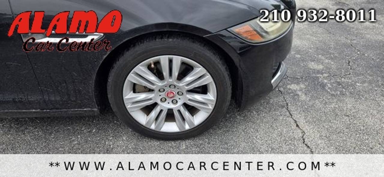 Used 2017 Jaguar XF Premium RWD image 11