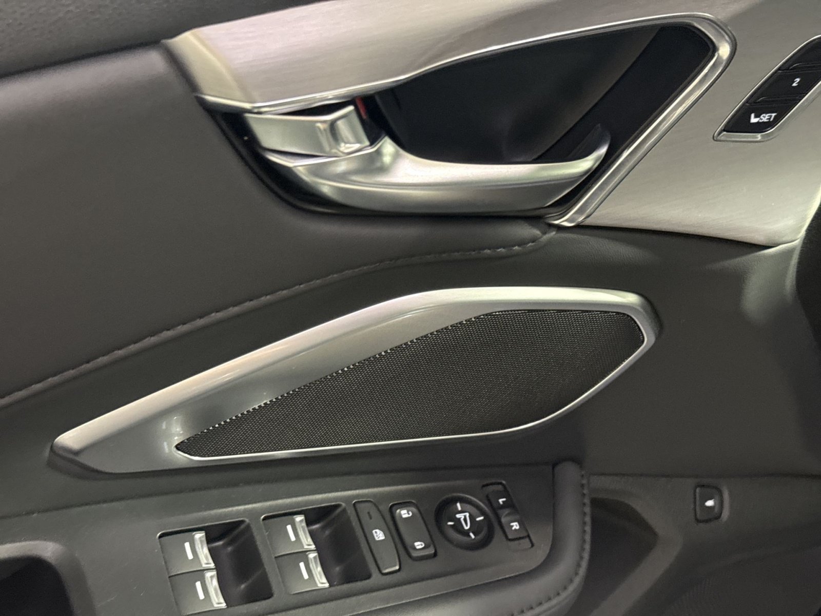 Used 2023 Acura RDX AWD image 16