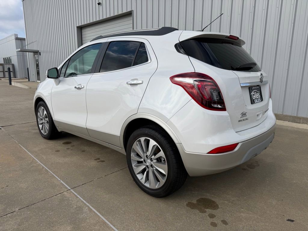 Used 2018 Buick Encore Preferred image 3