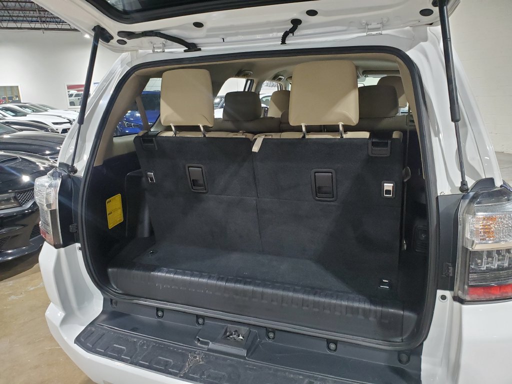 Used 2016 Toyota 4Runner SR5 RWD image 40