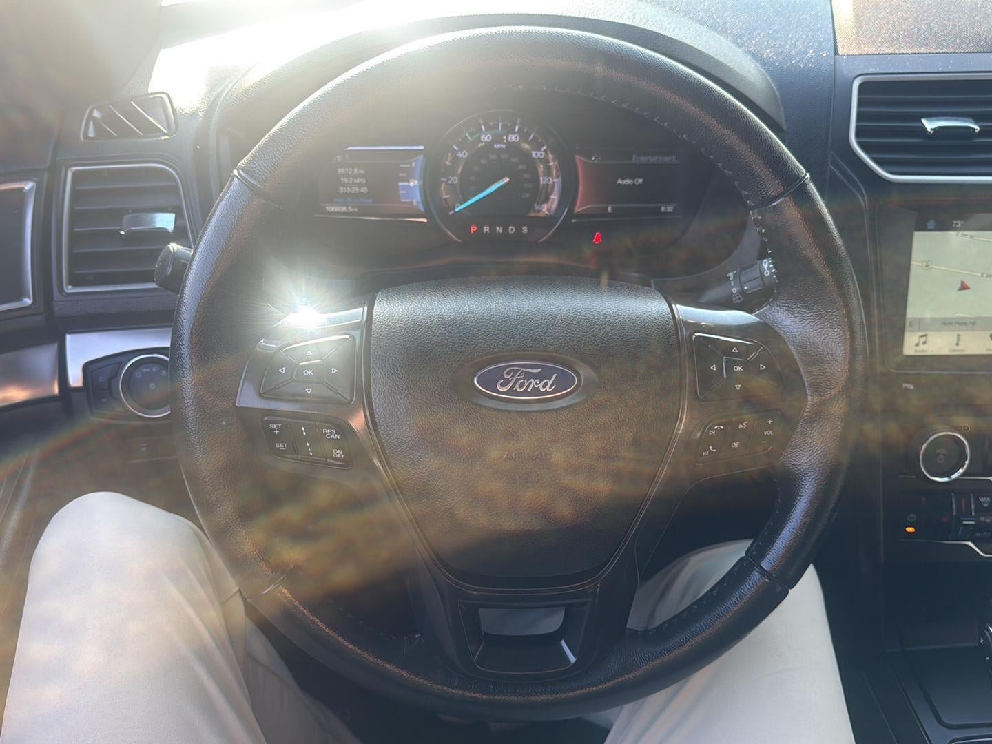 Used 2018 Ford Explorer XLT w/ Equipment Group 202A AWD/4WD image 18
