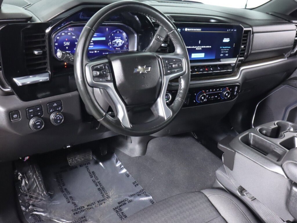 Used 2024 Chevrolet Silverado 1500 LT Trail Boss w/ Protection Package image 9