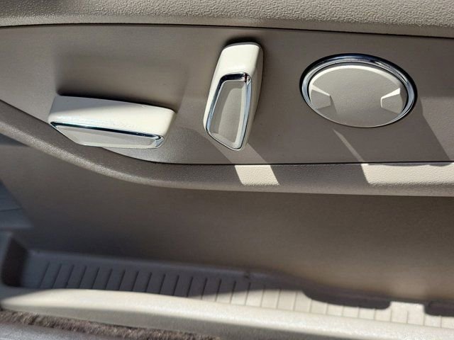 Certified 2022 Lincoln Nautilus FWD w/ Premium Package image 22