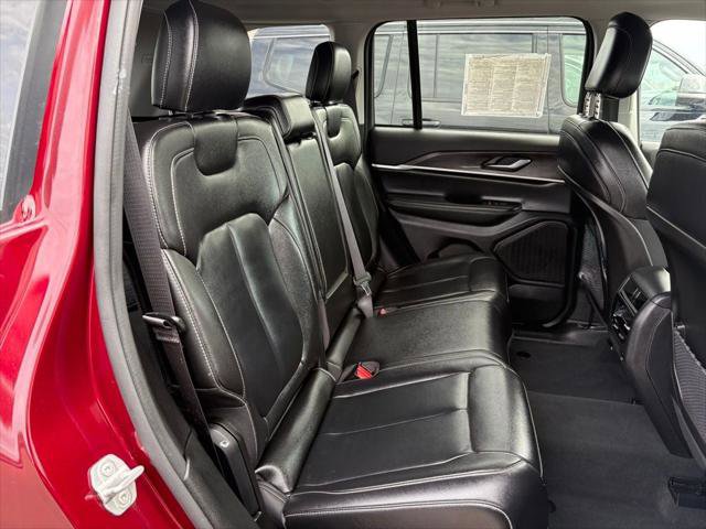 Certified 2023 Jeep Grand Cherokee Limited AWD/4WD image 14