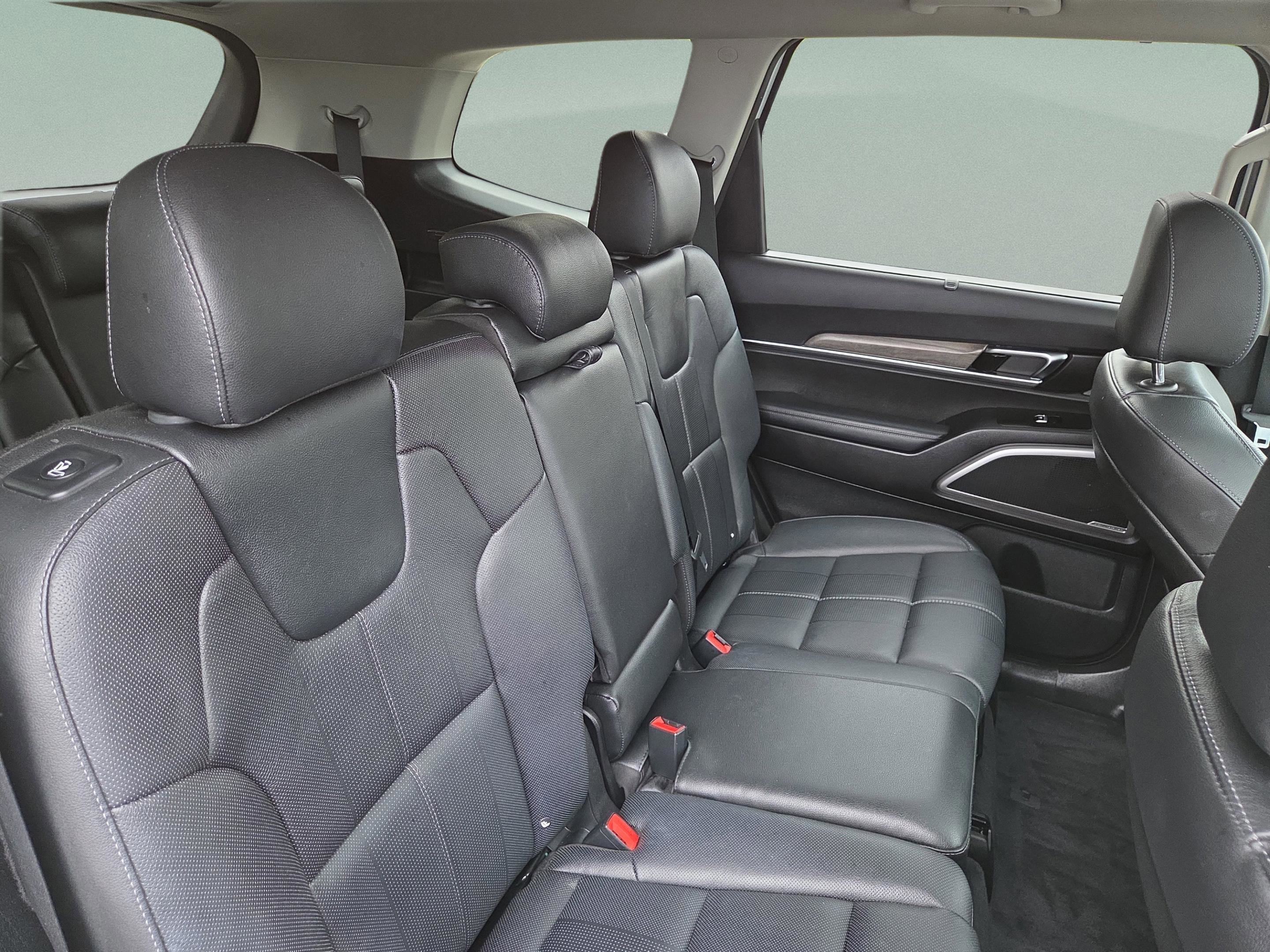 Used 2020 Kia Telluride EX image 37