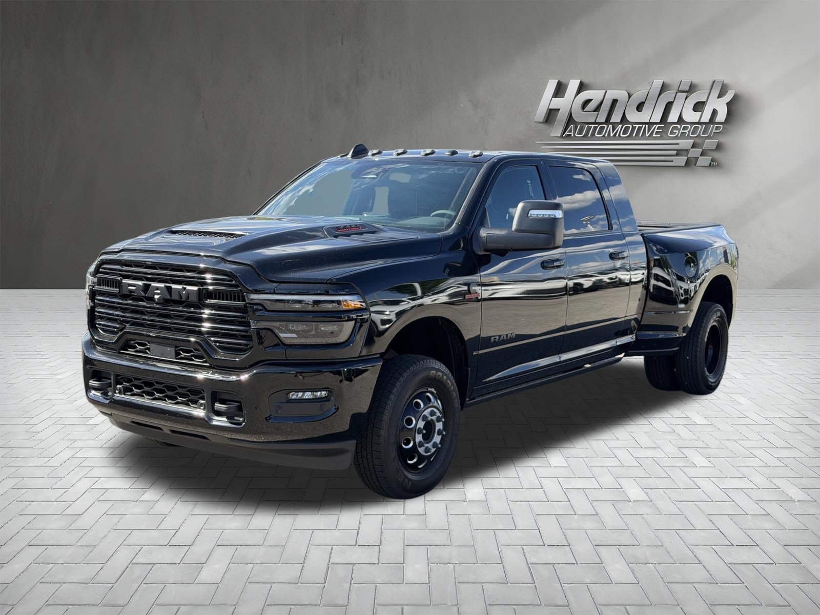 New 2026 RAM 3500 Laramie AWD/4WD image 5