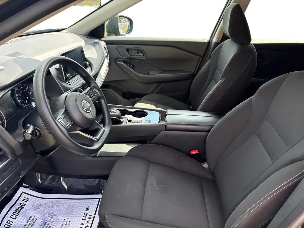 Used 2024 Nissan Rogue S FWD image 12