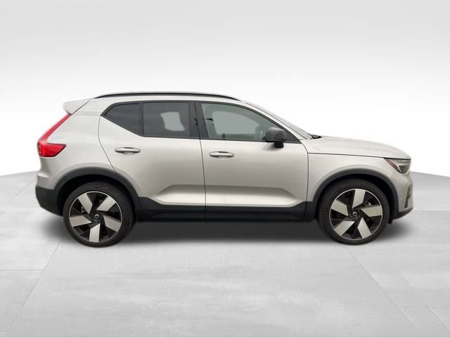 Used 2023 Volvo XC40 Recharge Ultimate image 10