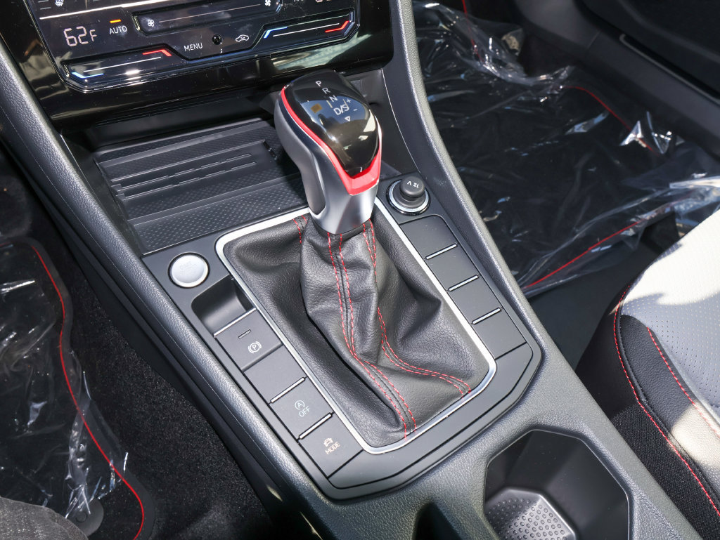 New 2027 Volkswagen Jetta GLI Autobahn FWD image 24