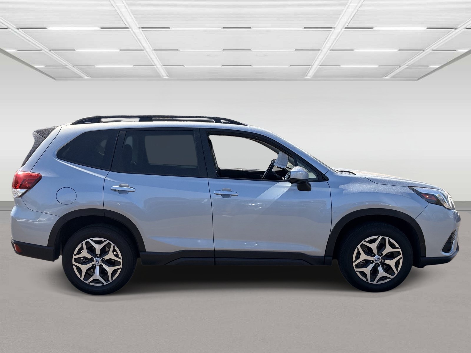 Certified 2024 Subaru Forester Premium AWD/4WD image 6