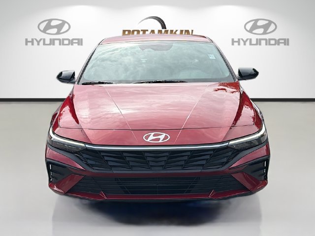 Certified 2026 Hyundai Elantra Sport FWD image 3