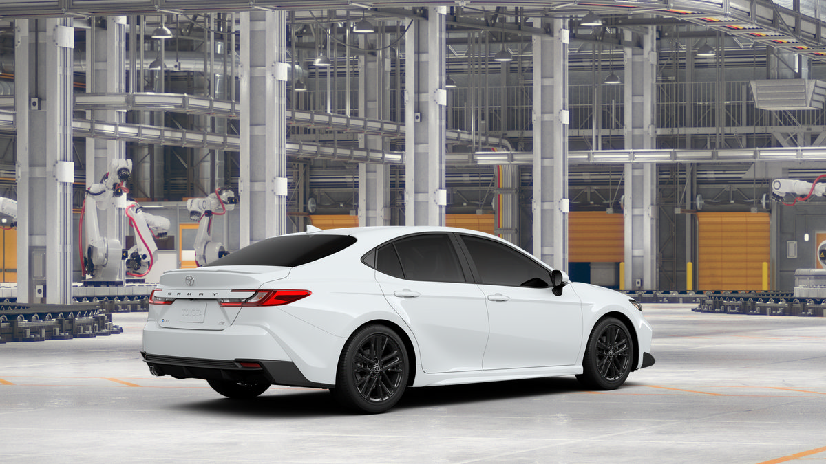 New 2026 Toyota Camry Hybrid FWD image 10