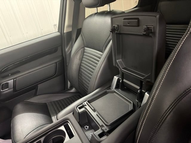 Used 2024 Land Rover Discovery S AWD/4WD image 36