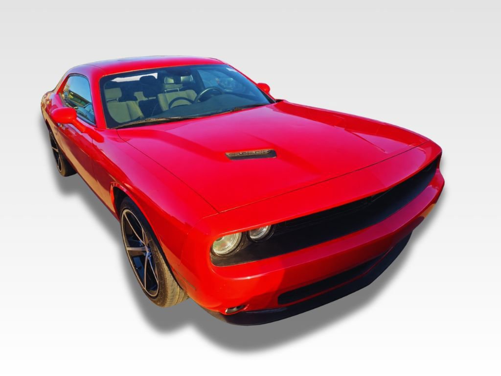 Used 2018 Dodge Challenger SXT w/ Blacktop Package image 2
