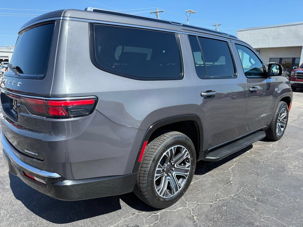 Used 2022 Jeep Wagoneer Series III RWD image 2