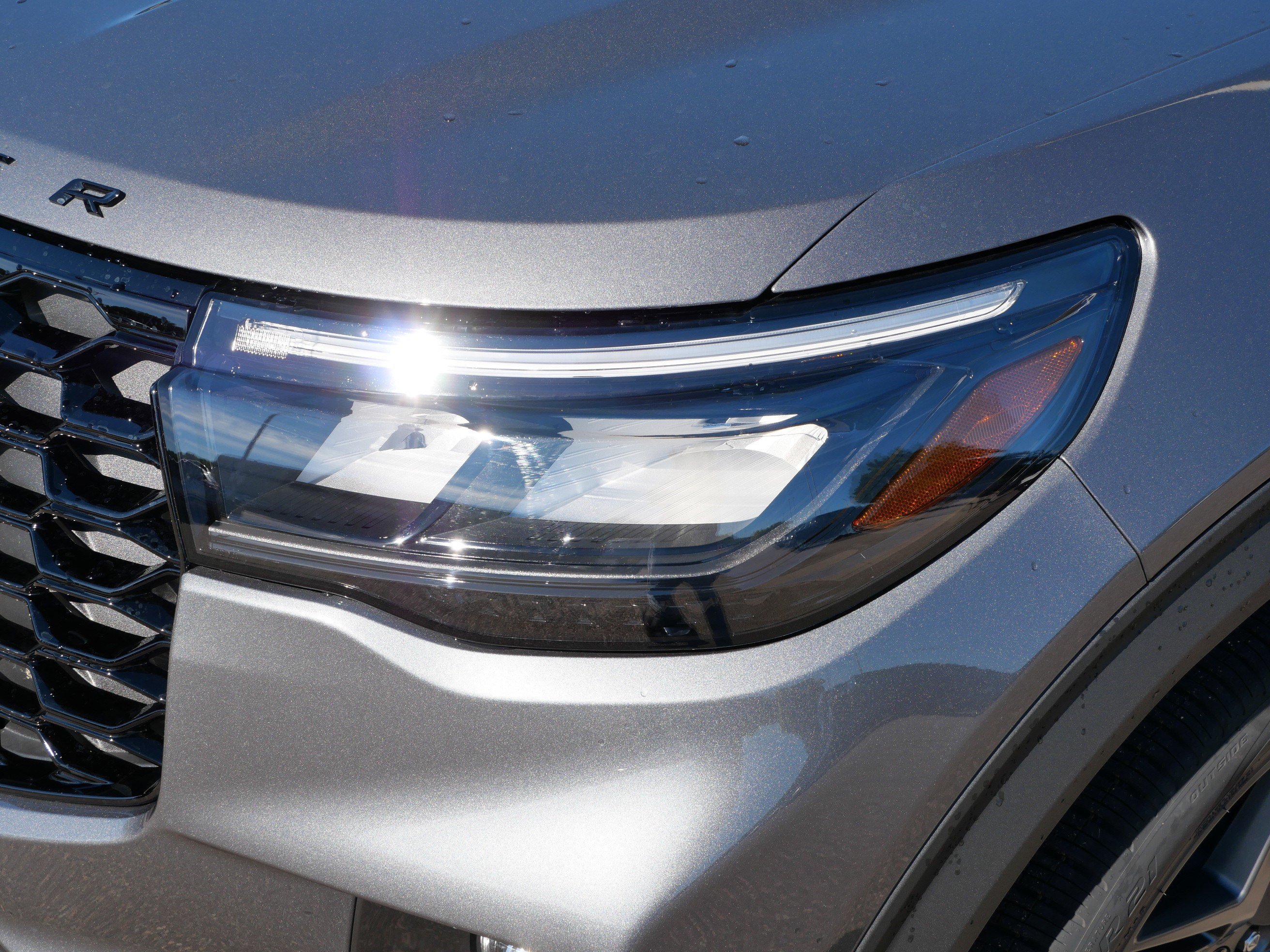 Used 2026 Ford Explorer ST-Line w/ ST-Line Street Pack AWD/4WD image 16