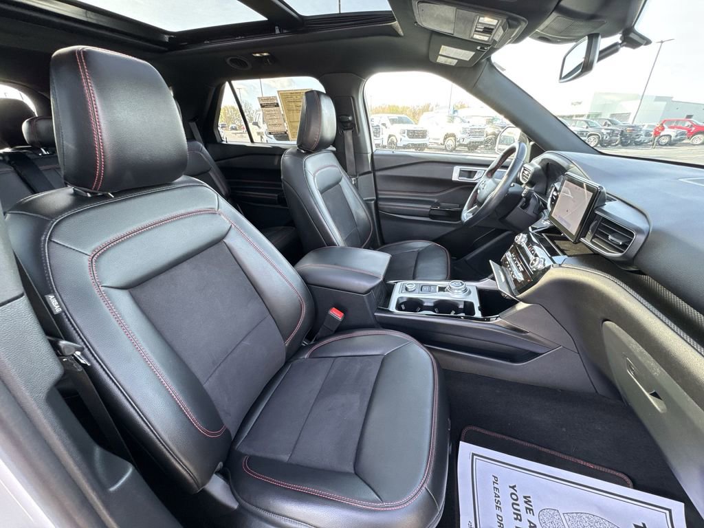 Used 2022 Ford Explorer ST-Line w/ Class IV Trailer Tow Package image 26