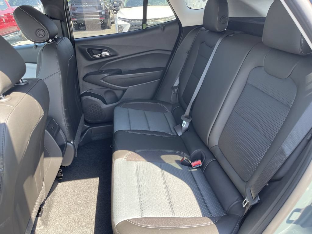 New 2026 Chevrolet Trax LT w/ LT Convenience Package FWD image 21