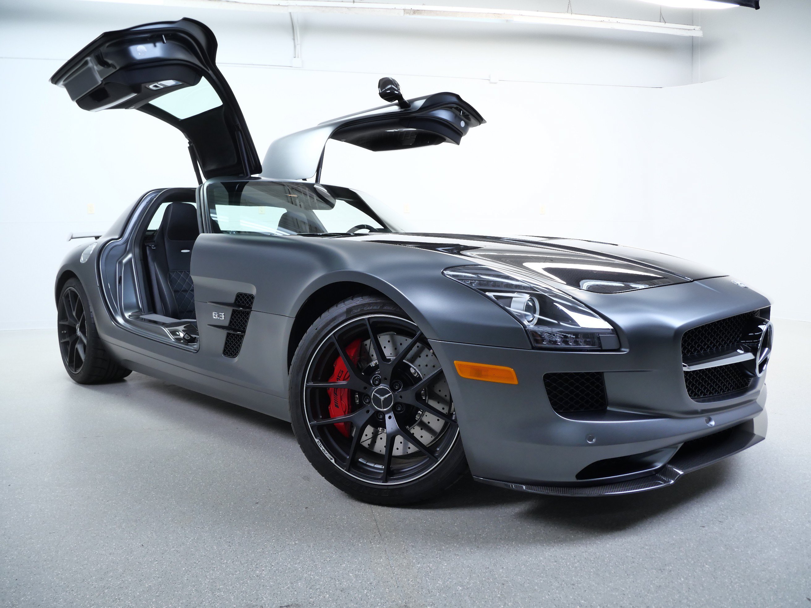 Used 2015 Mercedes-Benz SLS AMG GT Final Edition image 8
