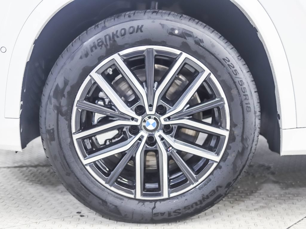 Used 2026 BMW X1 xDrive28i w/ M Sport Package AWD/4WD image 2