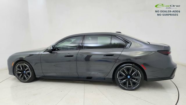 Used 2023 BMW i7 xDrive60 AWD/4WD image 4