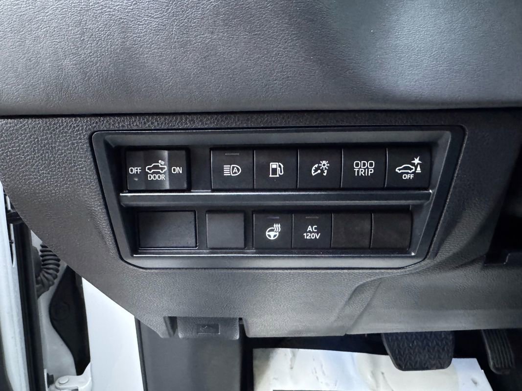 Used 2024 Toyota Tundra Platinum RWD image 13
