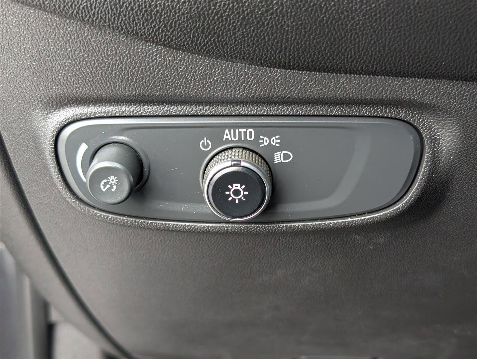 Used 2022 Chevrolet Equinox LT image 20