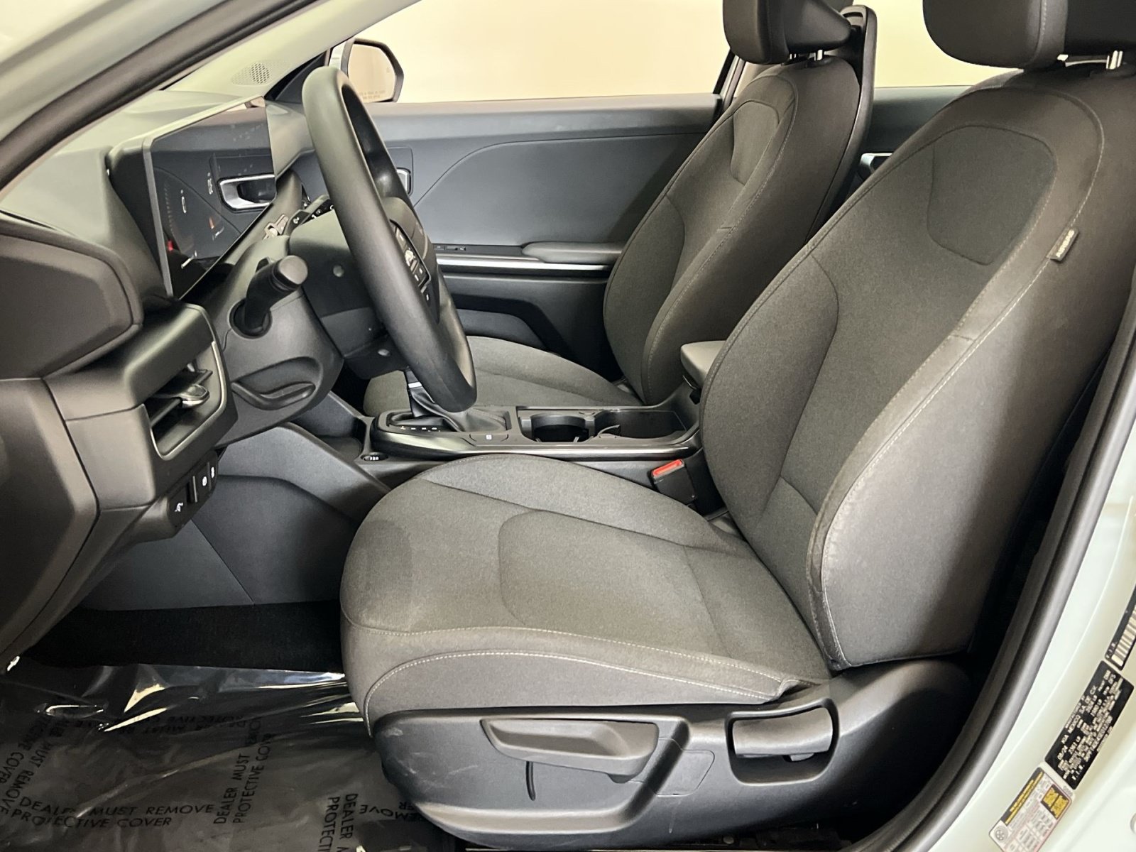 Used 2025 Kia K4 FWD image 12