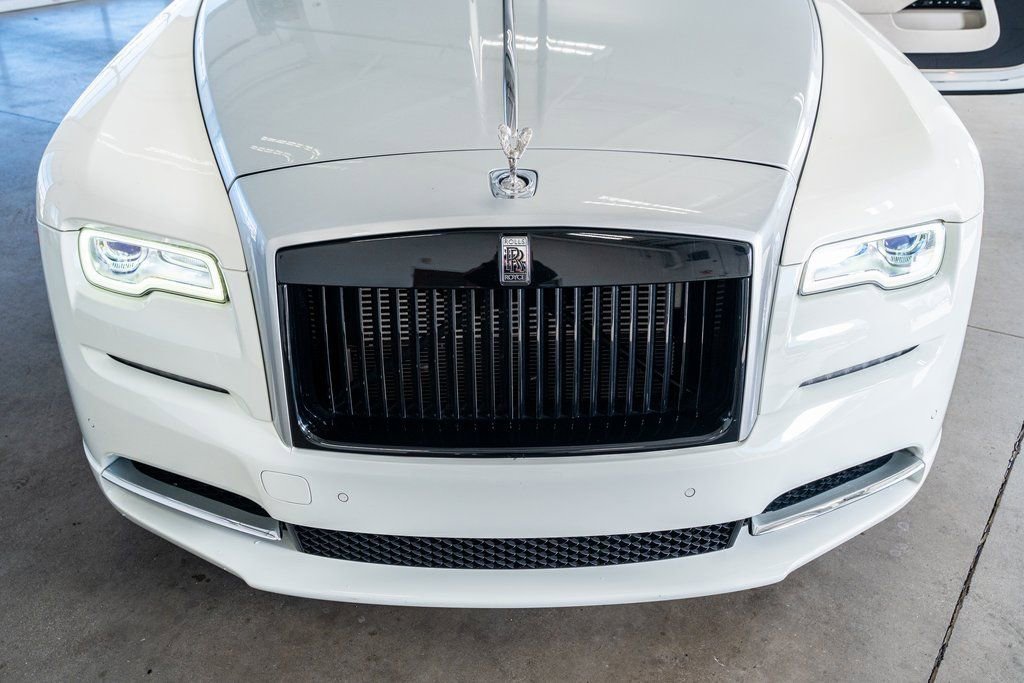 Used 2018 Rolls-Royce Wraith image 13