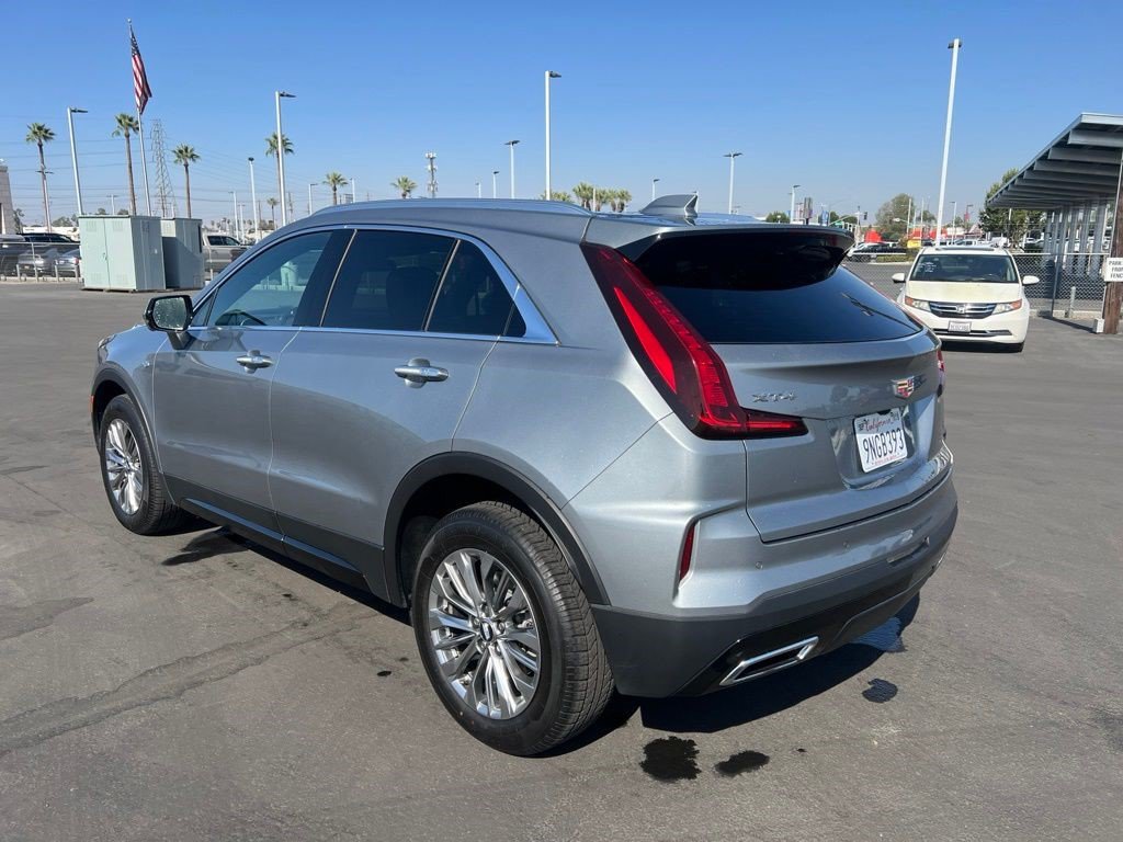 Certified 2025 Cadillac XT4 Premium Luxury FWD image 7