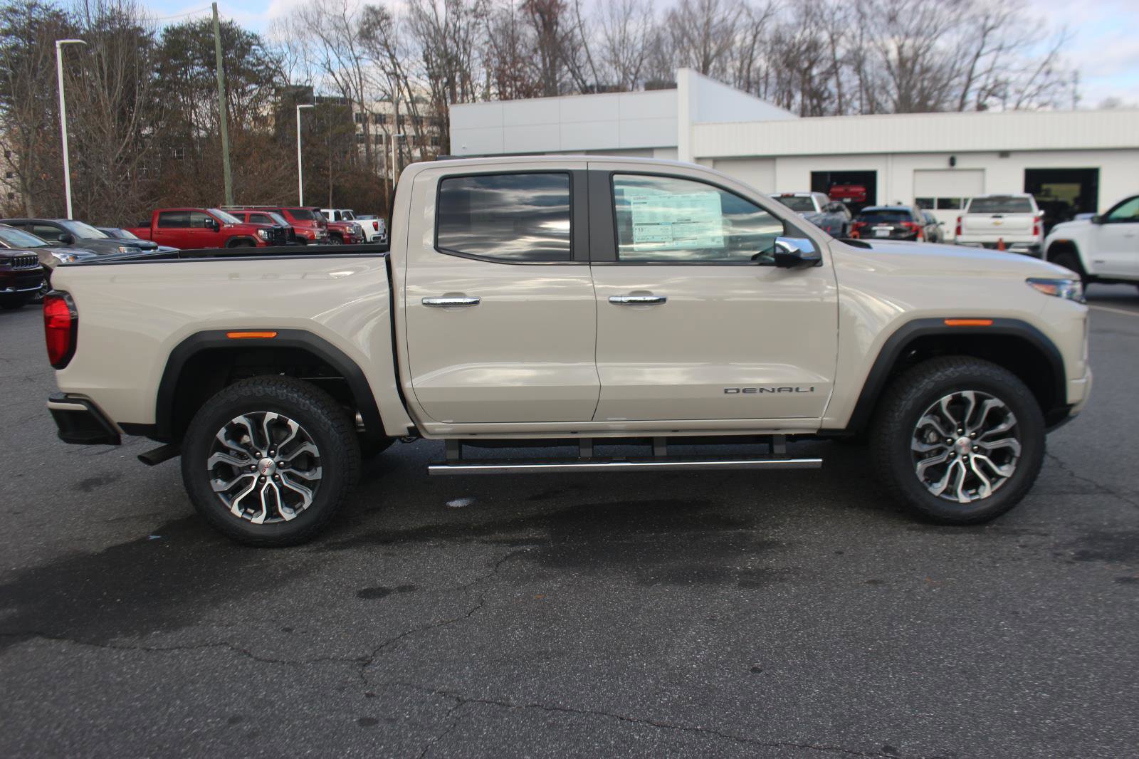 New 2026 GMC Canyon Denali image 8