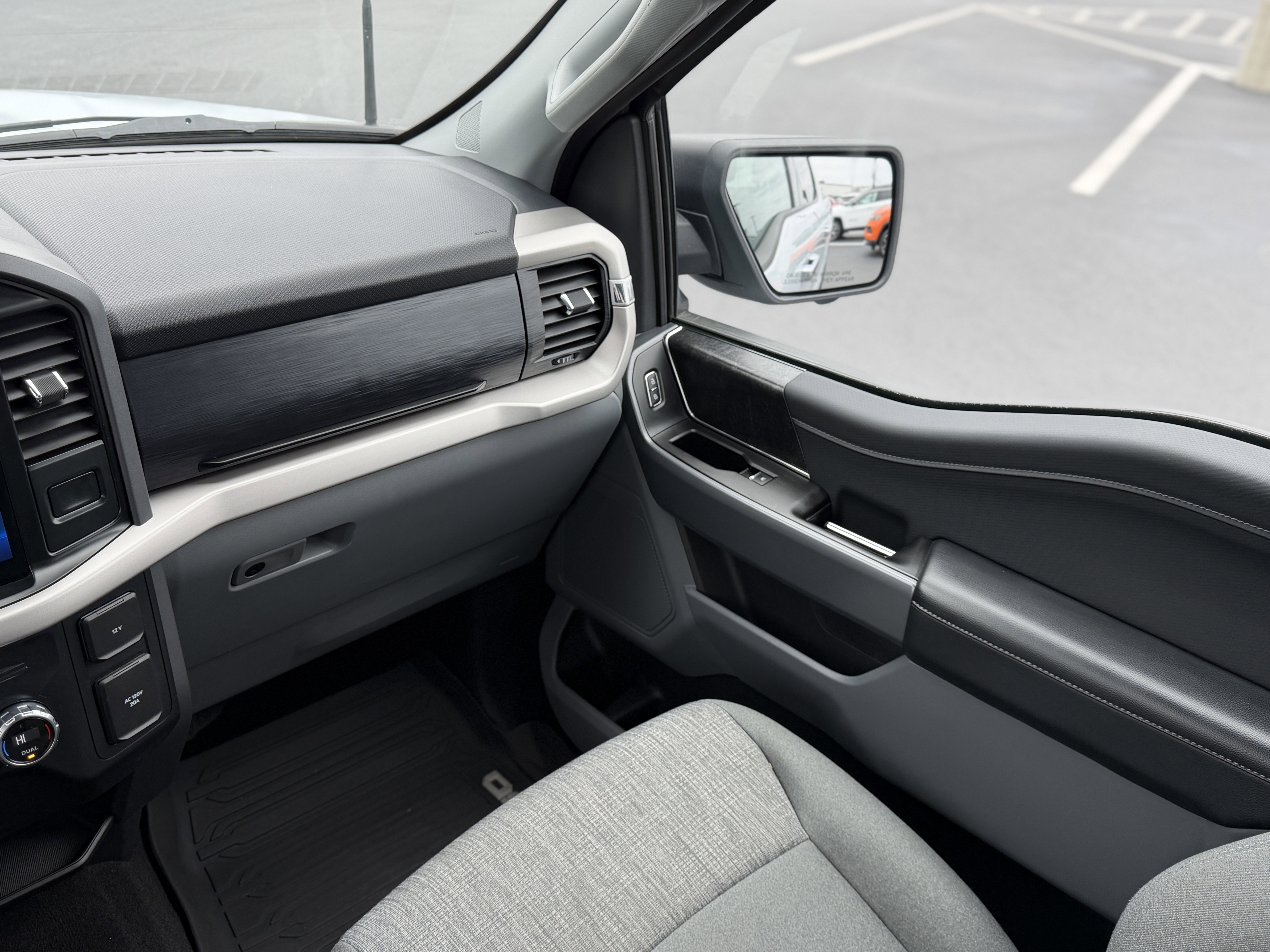 Used 2021 Ford F150 XLT w/ Equipment Group 302A High image 19