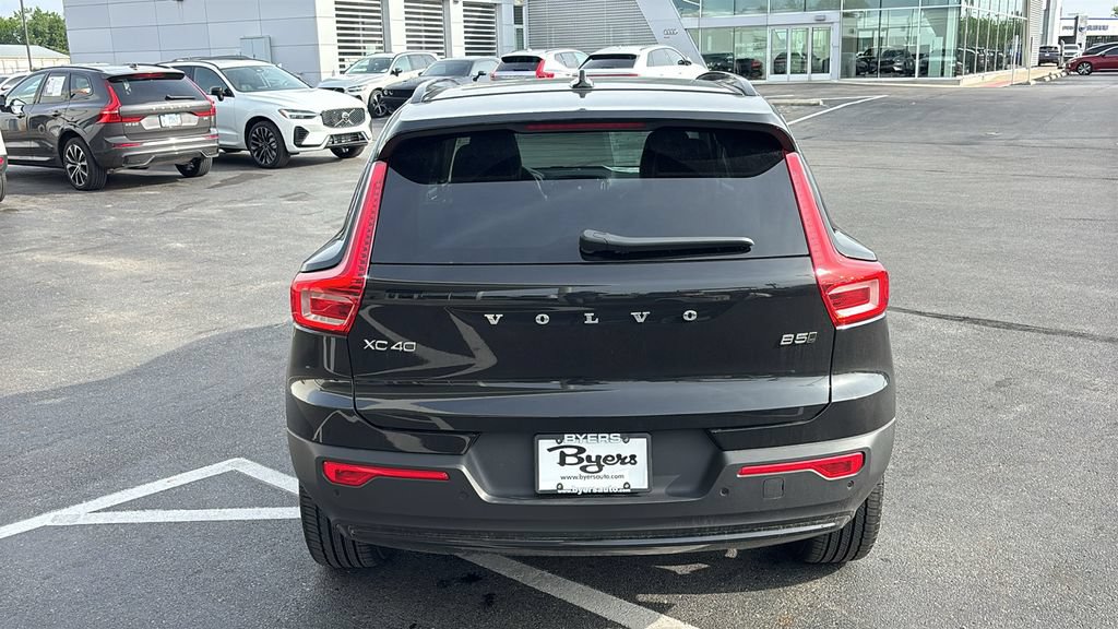 New 2026 Volvo XC40 B5 Core w/ Climate Package AWD/4WD image 30