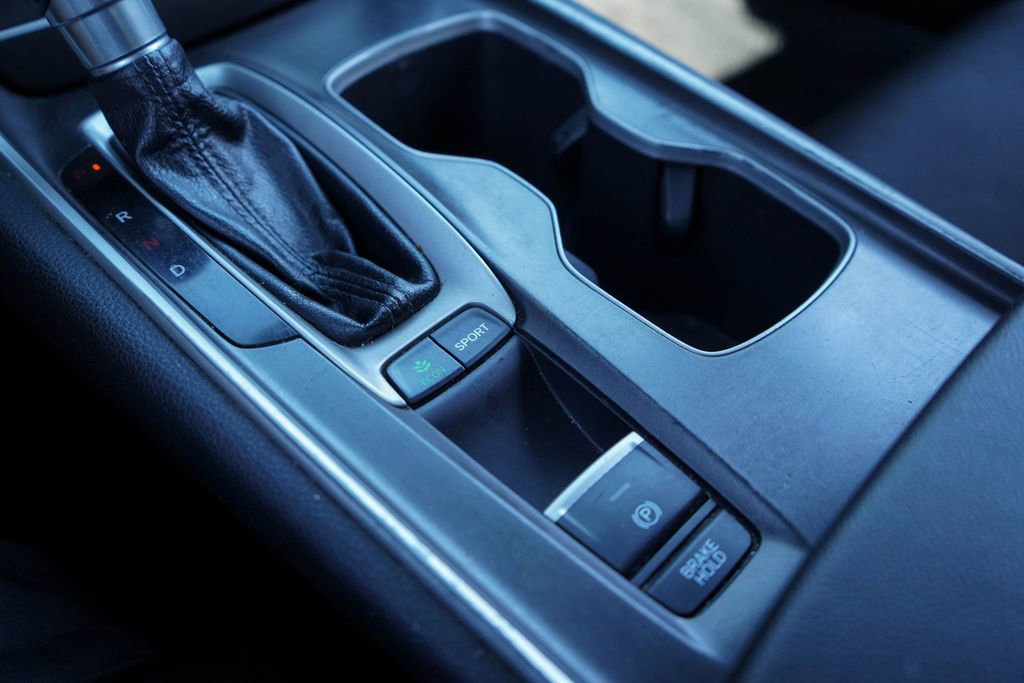 Used 2020 Honda Accord Sport image 28