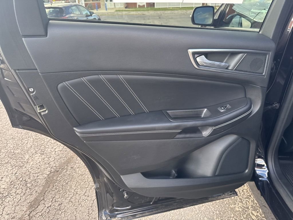 Certified 2022 Ford Edge ST image 36