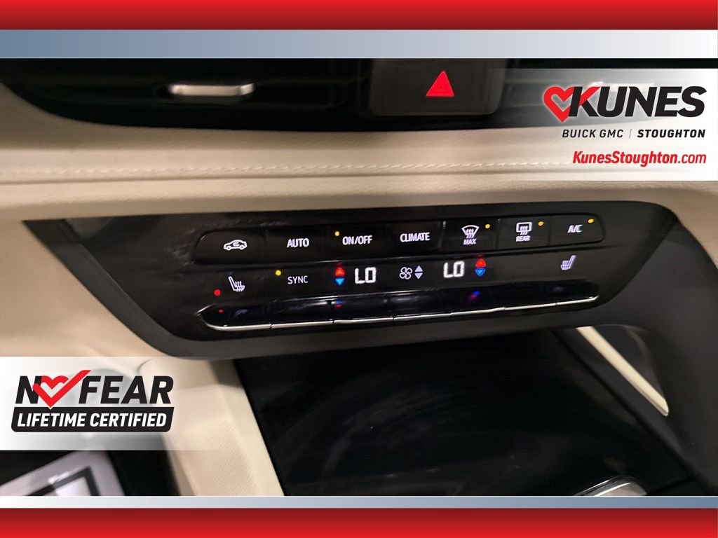 Used 2023 Buick Envision Essence image 32