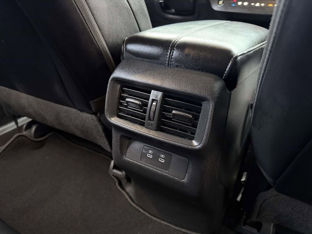 Used 2025 Nissan Murano SV image 18