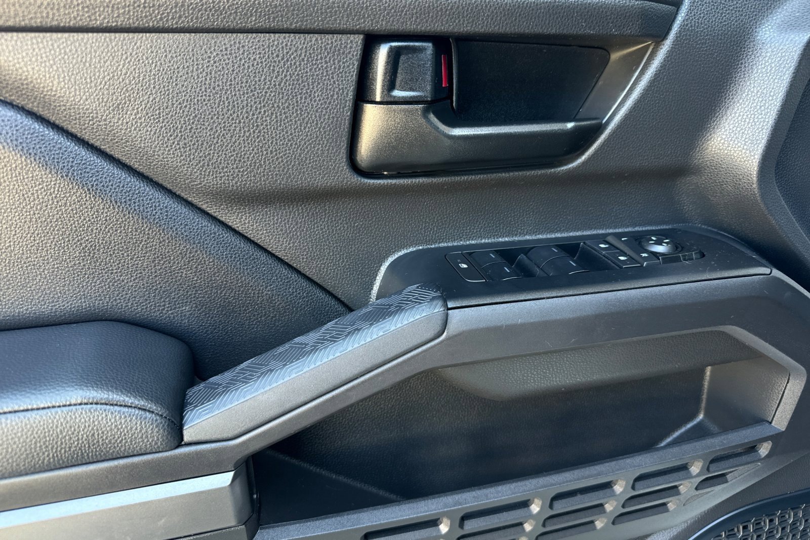 Used 2024 Toyota Tacoma SR5 image 13