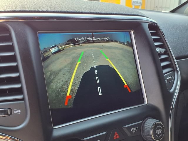 Used 2018 Jeep Grand Cherokee Altitude AWD/4WD image 9
