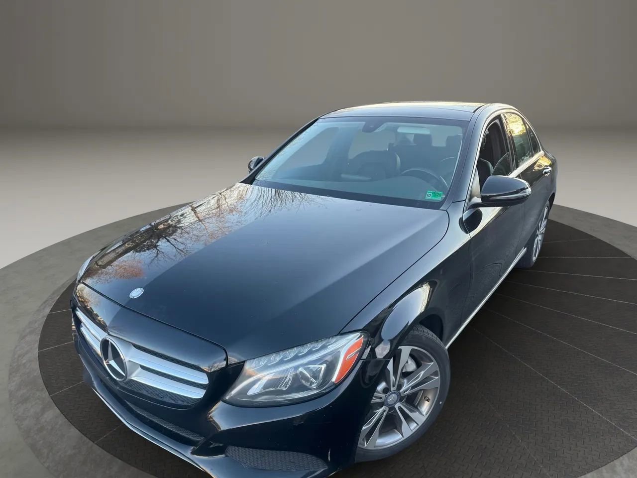 Used 2016 Mercedes-Benz C 300 Sedan image 2