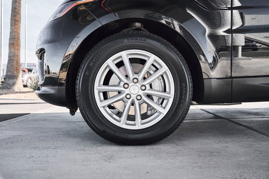 Used 2020 Land Rover Range Rover Sport SE image 3