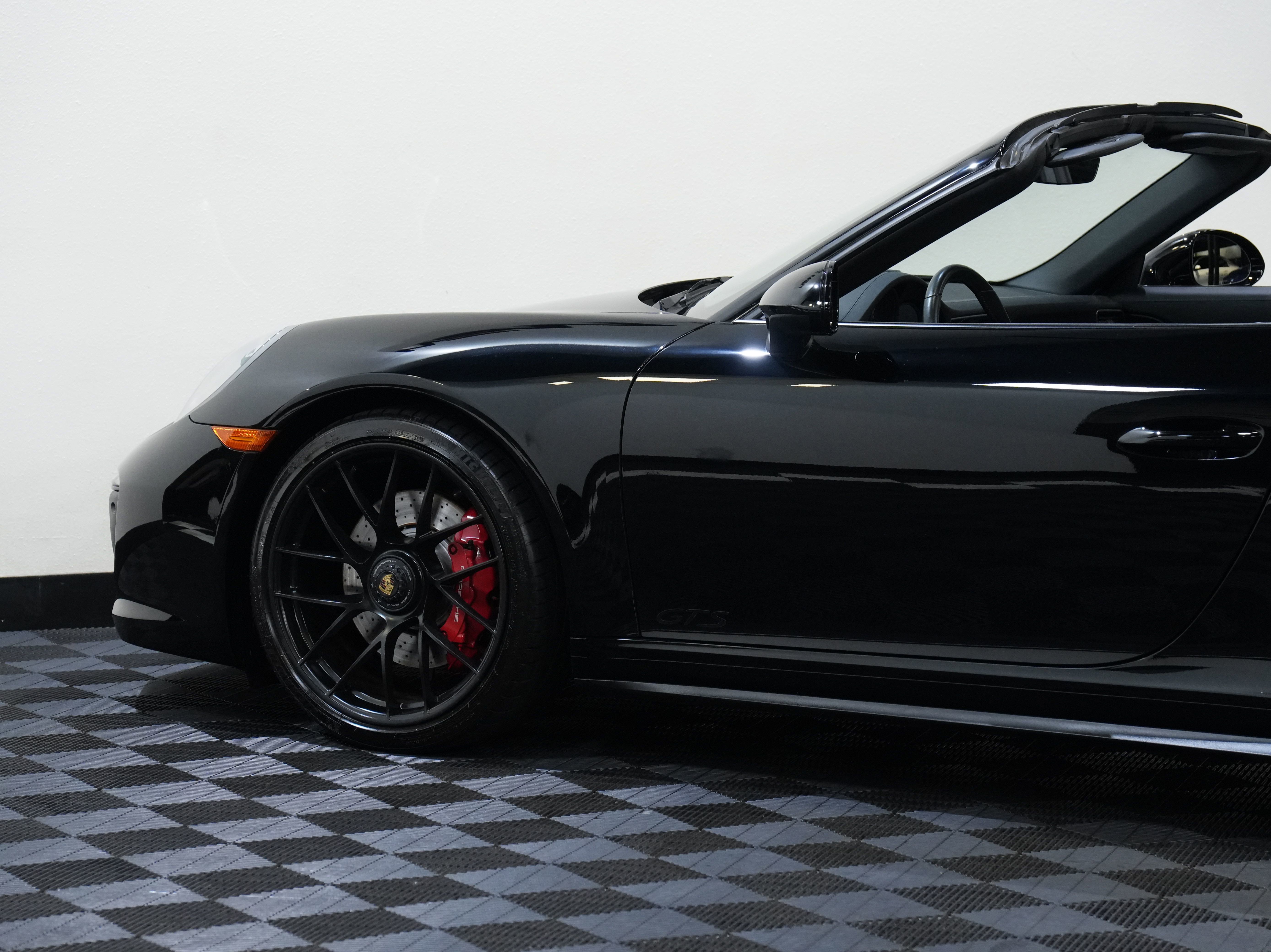 Used 2017 Porsche 911 Targa 4 GTS AWD/4WD image 21
