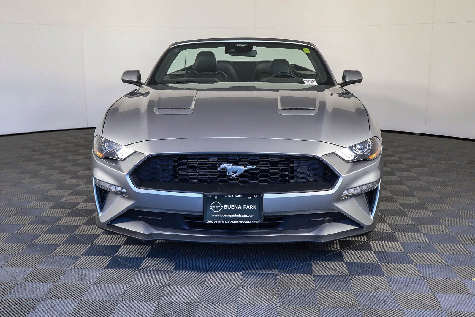 Used 2022 Ford Mustang Premium image 2