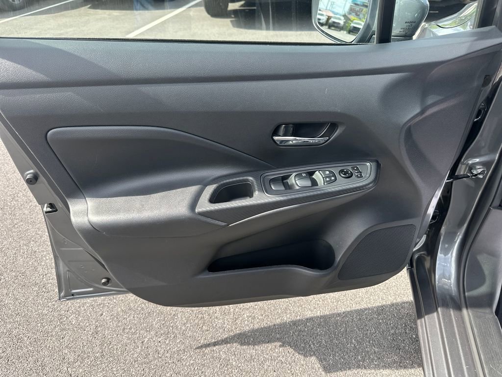 Used 2025 Nissan Versa SV FWD image 14