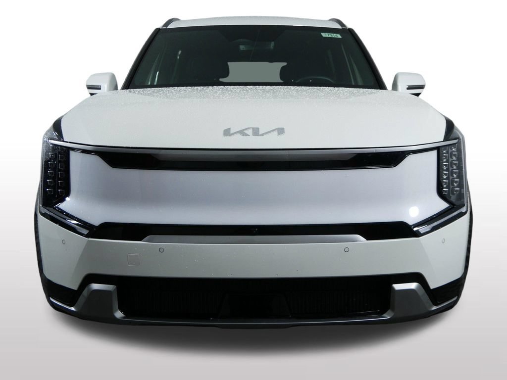 Used 2024 Kia EV9 Land AWD/4WD image 4