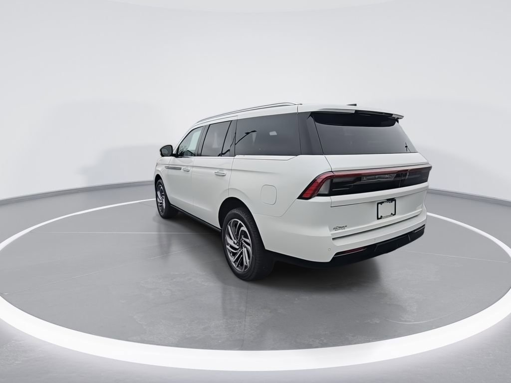 New 2025 Lincoln Navigator Reserve AWD/4WD image 7